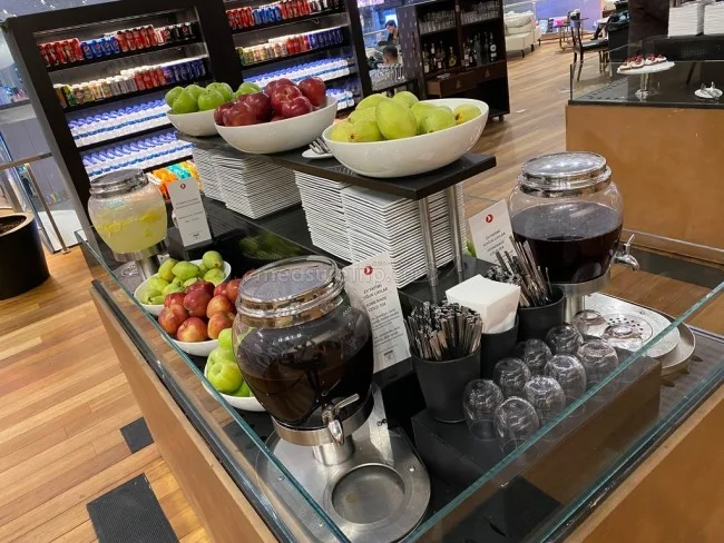ターキッシュエアラインズ ビジネスクラスラウンジ - BUSINESS LOUNGE ＠イスタンブール新国際空港