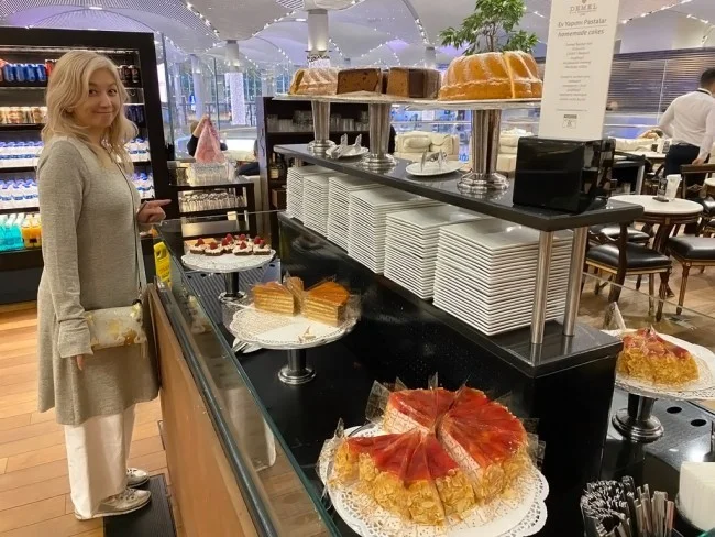 ターキッシュエアラインズ ビジネスクラスラウンジ - BUSINESS LOUNGE ＠イスタンブール新国際空港