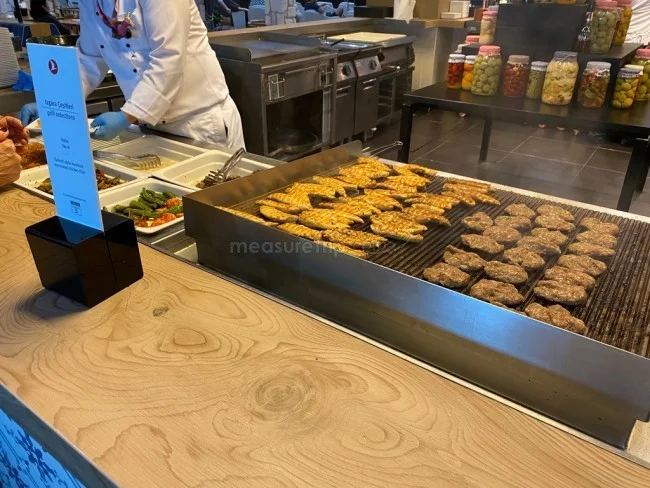 ターキッシュエアラインズ ビジネスクラスラウンジ - BUSINESS LOUNGE ＠イスタンブール新国際空港