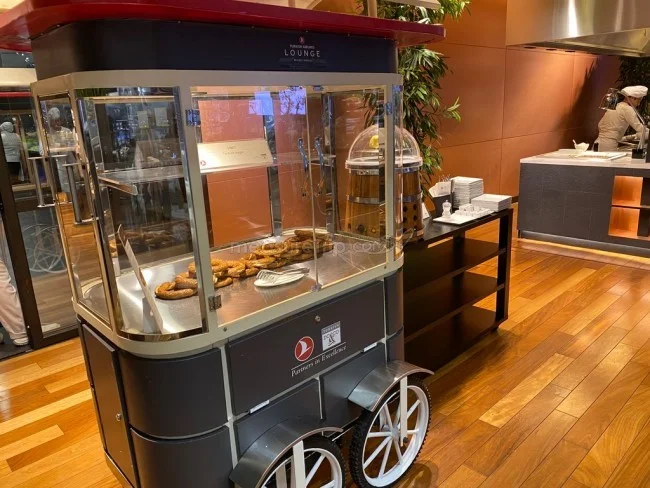ターキッシュエアラインズ ラウンジ - Miles＆Smiles Lounge ＠イスタンブール新国際空港