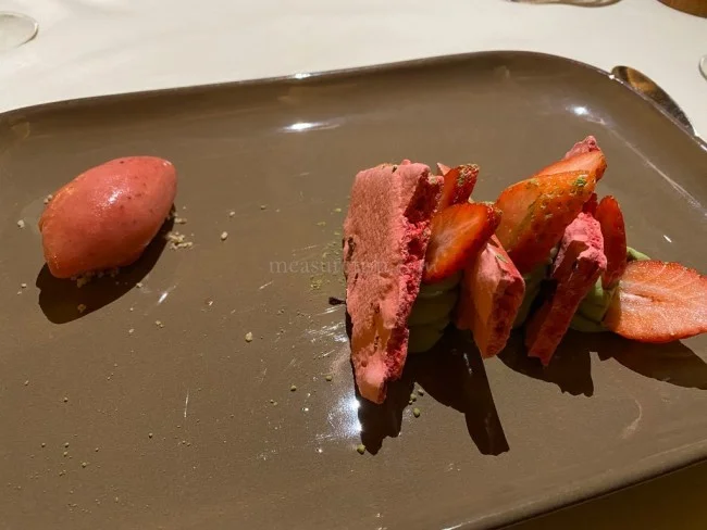 アルマハデザートリゾート 超豪華な食事はオールインクルーシブ！