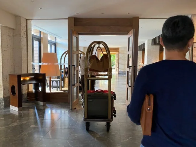 [新型コロナもう大変！冬のリッツカールトン沖縄旅行記8] 小高い丘の上のザ・リッツ・カールトン沖縄に到着！