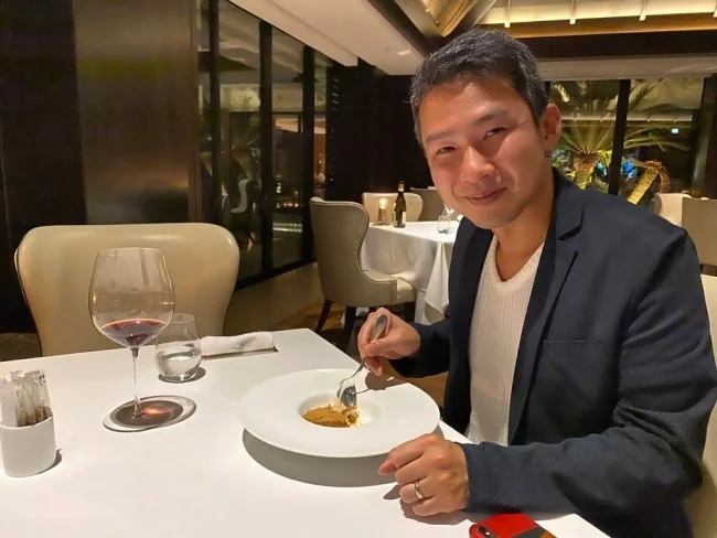 リッツカールトン沖縄 滞在中のレストランでの食事代の目安は？