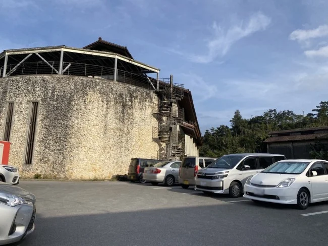 [新型コロナもう大変！冬のリッツカールトン沖縄旅行記20] 平和を願って100年熟成の泡盛。飲めるようになるにはあと80年かぁ・・。