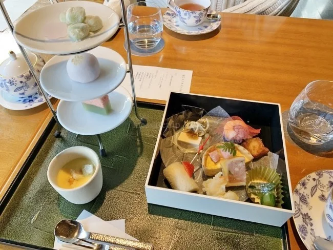 【嵐山のおすすめ 和風カフェ】 優雅な時間を過ごせる高級ホテルの和風 カフェ「八翠」のアフタヌーンティーをレビュー【翠嵐ラグジュアリーコレクションホテル京都】
