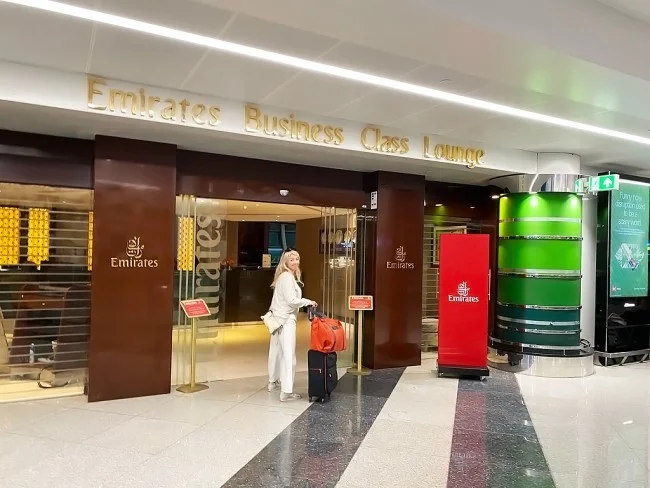 エミレーツ航空 ビジネスクラスラウンジ @ドバイ国際空港 コンコースC