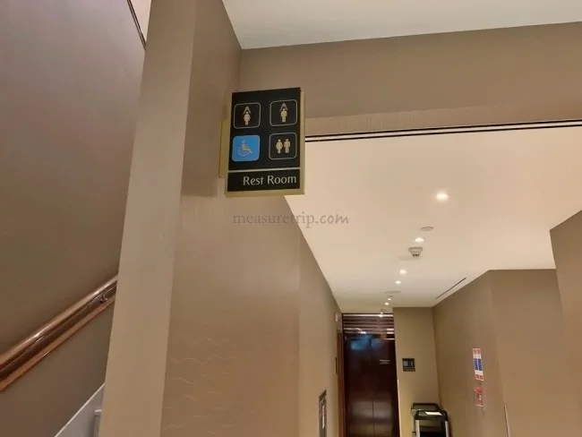 エミレーツ航空 ビジネスクラスラウンジ @ドバイ国際空港 コンコースC