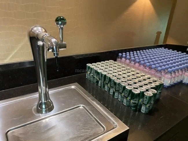 エミレーツ航空 ビジネスクラスラウンジ @ドバイ国際空港 コンコースC