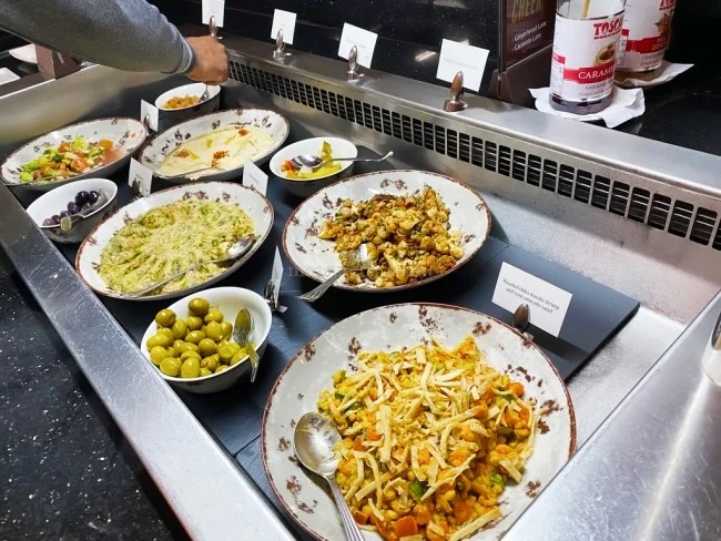 エミレーツ航空 ビジネスクラスラウンジ @ドバイ国際空港 コンコースC