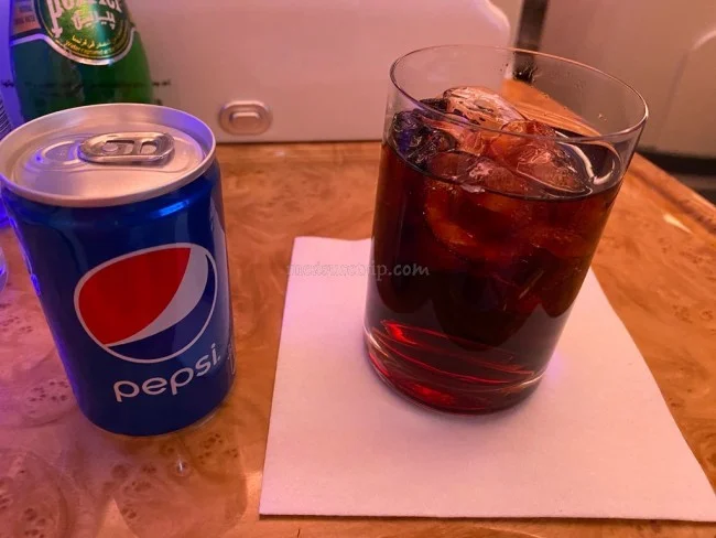 エミレーツ航空 A380 ビジネスクラス ドバイ⇔大阪 / 搭乗記【エミレーツ 機内食】
