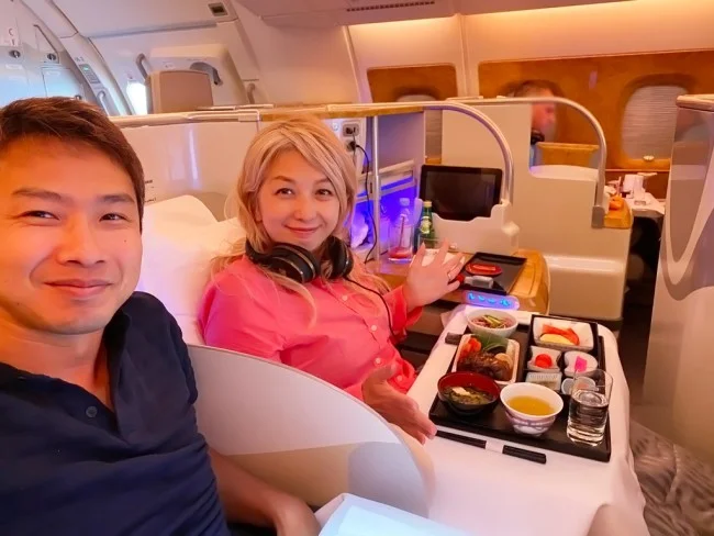 エミレーツ航空 A380 ビジネスクラス ドバイ⇔大阪 / 搭乗記【エミレーツ 機内食】