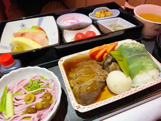 エミレーツ航空 A380 ビジネスクラス ドバイ⇔大阪 / 搭乗記【エミレーツ 機内食】