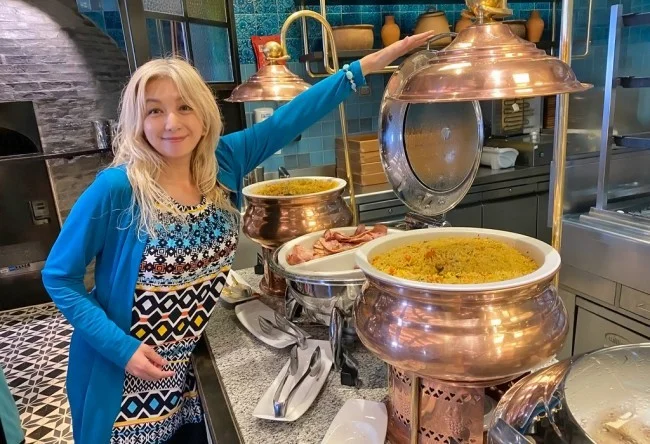 シェラトンモールドバイ レストランでの朝食ビュッフェ / バイキング