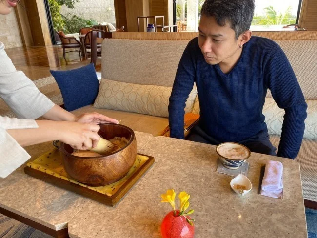 [新型コロナもう大変！冬のリッツカールトン沖縄旅行記25] ブクブク茶のあとのビールはサイコー♪
