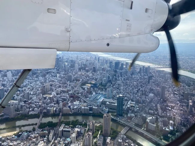 ANA国内線 ボンバルディア プロペラ機 DHC8-Q400 宮崎→伊丹 / 搭乗記