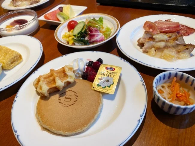 シェラトン宮崎 メインレストラン「パインテラス」朝食ビュッフェ