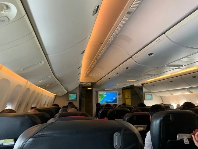 JAL国内線 B777-300 クラスJ 大阪⇔沖縄 / 搭乗記