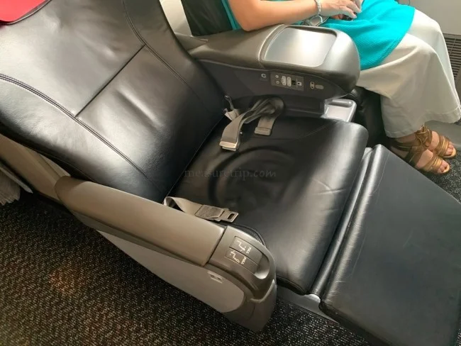 JAL国内線 B777-300 クラスJ 大阪⇔沖縄 / 搭乗記