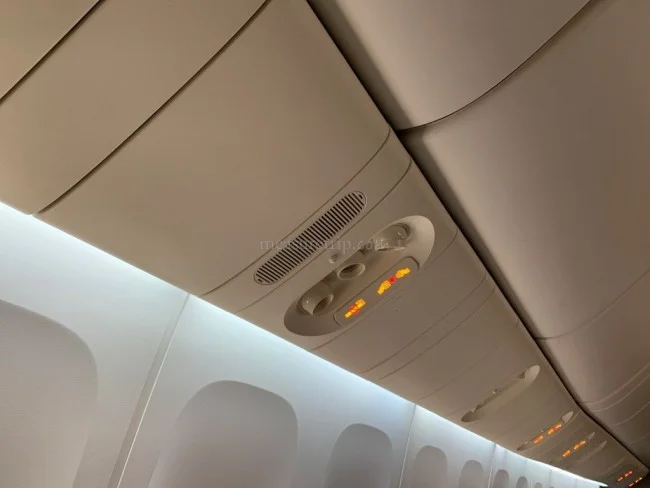 JAL国内線 B777-300 クラスJ 大阪⇔沖縄 / 搭乗記