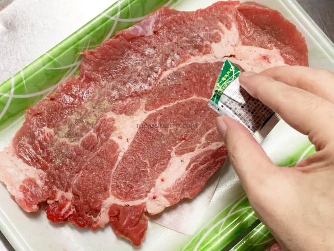 硬いオージービーフのステーキ肉を柔らかく美味しく焼く方法！