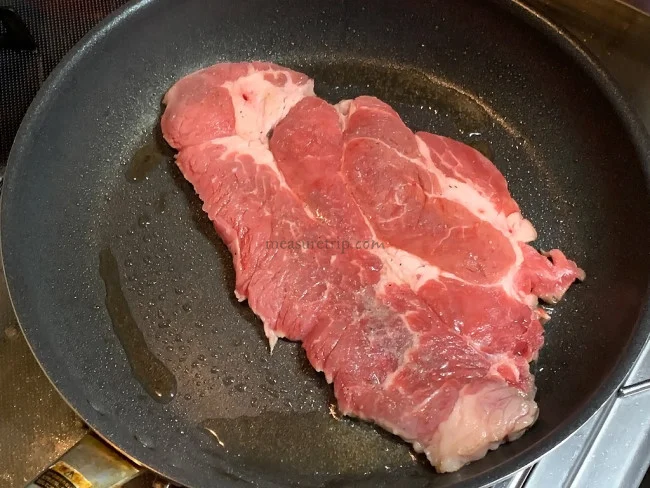 硬いオージービーフのステーキ肉を柔らかく美味しく焼く方法！