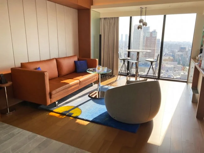 【W大阪 滞在記】大阪のビル群を臨む圧巻のスイートルーム！ マーベラス・スイートルーム 宿泊記