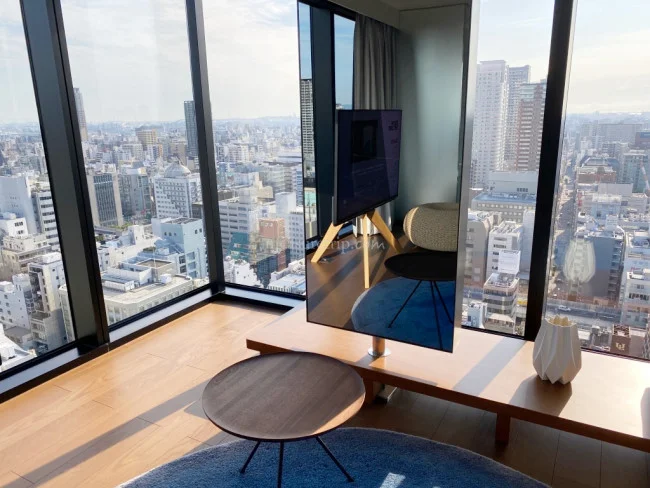 【W大阪 滞在記】大阪のビル群を臨む圧巻のスイートルーム！ マーベラス・スイートルーム 宿泊記