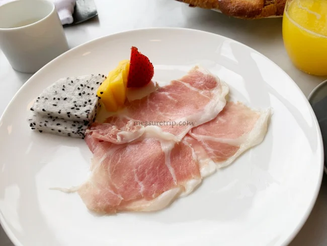 W大阪 プラチナ会員以上は無料！W大阪のステキな朝食