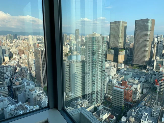 アフタヌーンティーにも注目！リッツカールトン大阪 クラブラウンジ