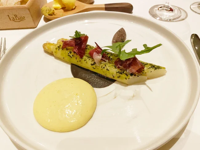 【リッツカールトン大阪】超高級！フランス料理レストラン ラベ - La Baie でドキドキのコースディナー！【高級レストランでの服装】
