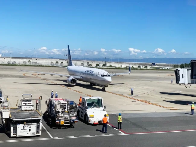 【ユナイテッド航空】B737-800（B738）国際線 エコノミークラス（UA150 / UA151 関空⇔グアム線）実体験レポート！【飛行機の搭乗記】