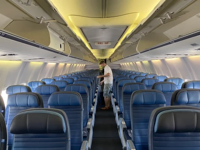 【ユナイテッド航空】B737-800（B738）国際線 エコノミークラス（UA150 / UA151 関空⇔グアム線）実体験レポート！【飛行機の搭乗記】