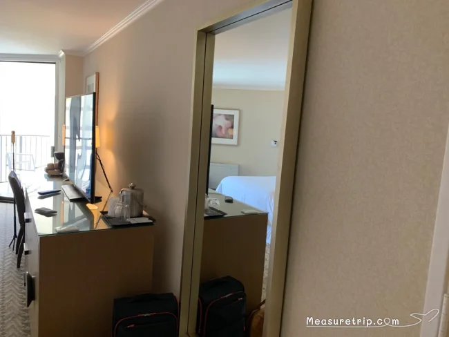 【モアナサーフライダー ウェスティン】ベランダから海が見える部屋「タワーオーシャンビュー」ルーム