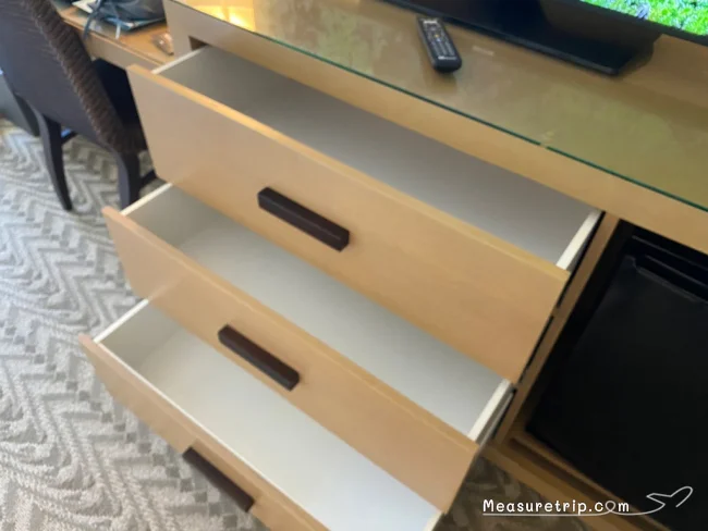 【モアナサーフライダー ウェスティン】ベランダから海が見える部屋「タワーオーシャンビュー」ルーム