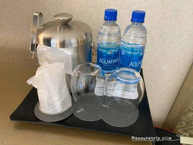 【モアナサーフライダー ウェスティン】ベランダから海が見える部屋「タワーオーシャンビュー」ルーム