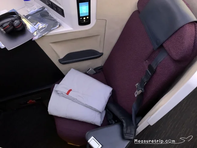 【JALハワイ コロナ後】B789 ビジネスクラス JL74 羽田→ハワイ・ホノルル の機内の様子と機内食 JAL SKY SUITE Ⅲ【飛行機の搭乗記】