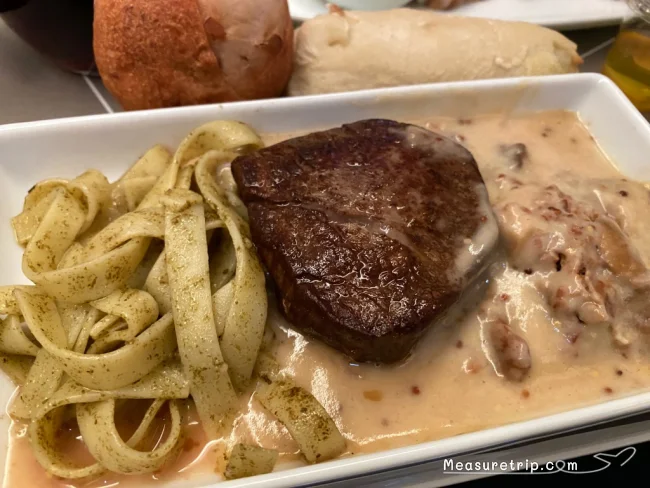 【JALハワイ コロナ後】B789 ビジネスクラス JL74 羽田→ハワイ・ホノルル の機内の様子と機内食 JAL SKY SUITE Ⅲ【飛行機の搭乗記】