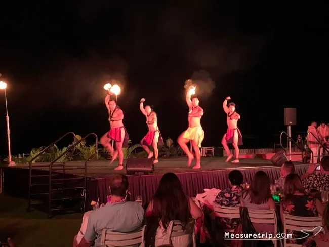 【ハワイ旅行 おすすめ】ハワイに行くなら絶対おすすめ！ロイヤルハワイアンのフラダンスショー「アハ アイナ」【ルアウ ディナーショー 】