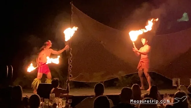 【ハワイ旅行 おすすめ】ハワイに行くなら絶対おすすめ！ロイヤルハワイアンのフラダンスショー「アハ アイナ」【ルアウ ディナーショー 】