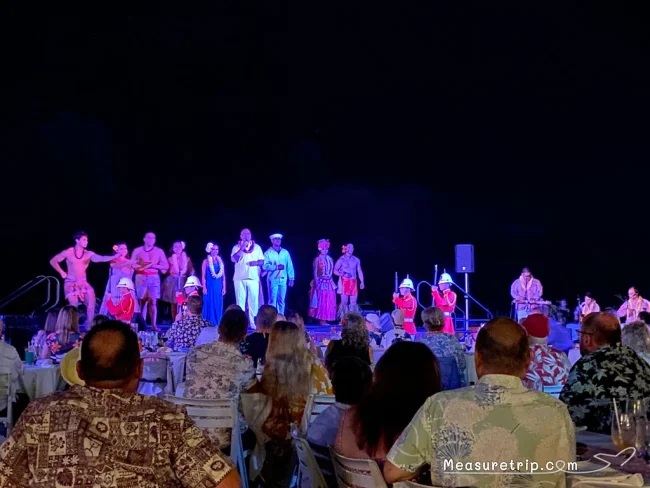 【ハワイ旅行 おすすめ】ハワイに行くなら絶対おすすめ！ロイヤルハワイアンのフラダンスショー「アハ アイナ」【ルアウ ディナーショー 】