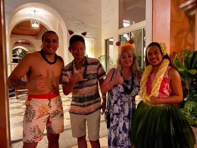 【ハワイ旅行 おすすめ】ハワイに行くなら絶対おすすめ！ロイヤルハワイアンのフラダンスショー「アハ アイナ」【ルアウ ディナーショー 】