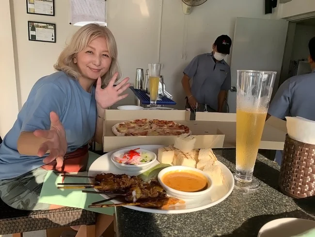 [台湾とタイを巡るマリオット・ボンヴォイ旅行記47] プールサイドバーで食事