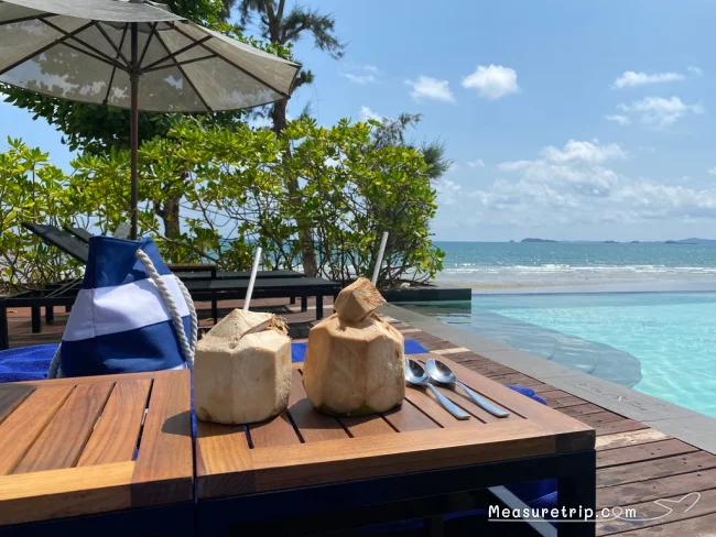 [台湾とタイを巡るマリオット・ボンヴォイ旅行記54] ラヨーンのプールサイドでのんびり過ごす