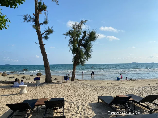 [台湾とタイを巡るマリオット・ボンヴォイ旅行記54] ラヨーンのプールサイドでのんびり過ごす