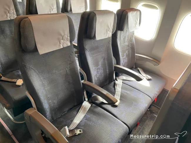 【チャイナエアライン】大阪→台湾 台北 エコノミークラスの機内食は… - 飛行機の搭乗記（B777-300ER / CI157便）