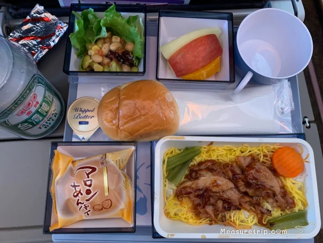 【チャイナエアライン】大阪→台湾 台北 エコノミークラスの機内食は… - 飛行機の搭乗記（B777-300ER / CI157便）