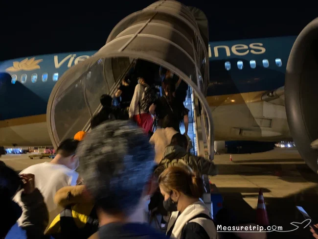 [台湾とタイを巡るマリオット・ボンヴォイ旅行記95] ベトナム航空の帰りの飛行機は非常口席♪