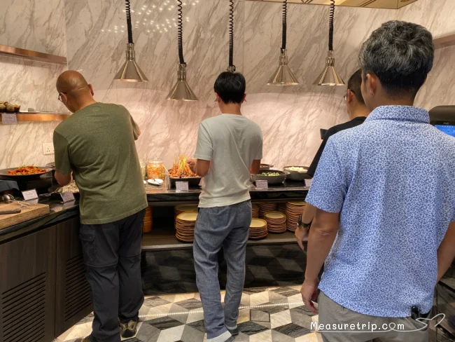 【シンガポール マリオット タン プラザ ホテル】食事も充実のエグゼクティブラウンジ「Mクラブラウンジ」をレポート！