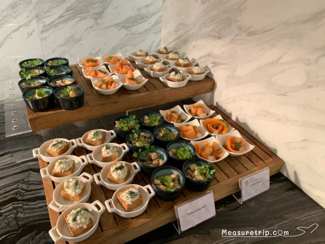 【シンガポール マリオット タン プラザ ホテル】食事も充実のエグゼクティブラウンジ「Mクラブラウンジ」をレポート！