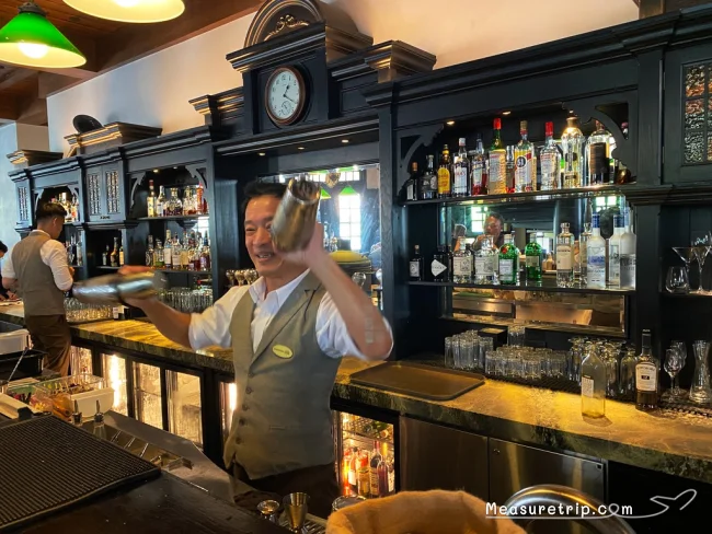【シンガポール観光】シンガポールスリング発祥の老舗バー「ロングバー - Long Bar」は行くべき？【シンガポール 旅行】